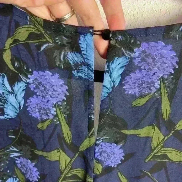 Women Within 14/16 Blouse Lace Velvet Floral Plus Size Top Flowy Flutter Sleeve - Picture 4 of 7